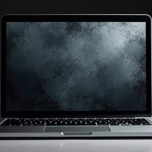 MacBook Pro Retina – problem z odklejającą się powłoką (Staingate)